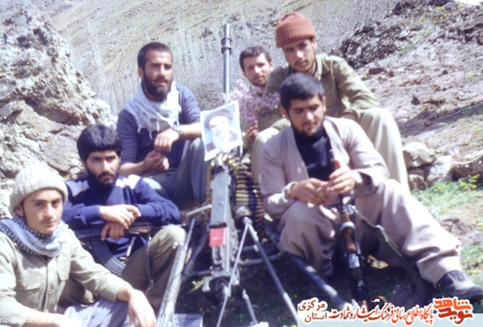 از چپ: شهید سیاوش امیری - محمد نوشمالی - علی بابایی - شهید مجتبی تنوری - محمدی