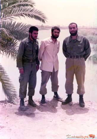 از چپ: علی ابراهیمی - جواد فضلعلی - شهید کاوه نبیری