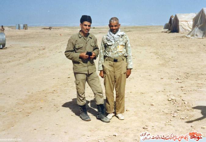 فرد سمت چپ:شهید محمدحسین بیگلری