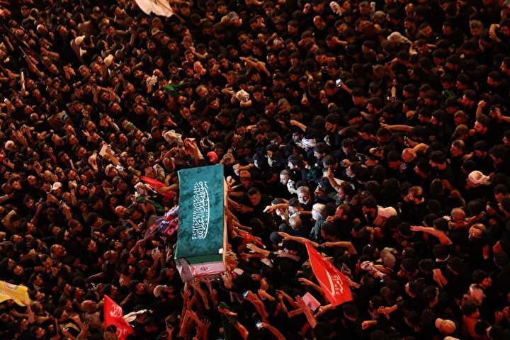 الإمام الخامنئي الشهيد في كربلاء بعد 69 عاماً من الفراق