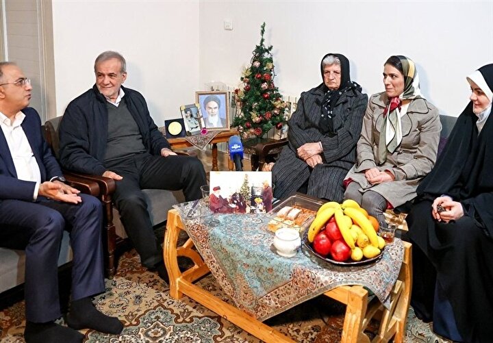 President Pays Tribute to Family of Christian Martyr in Tehran