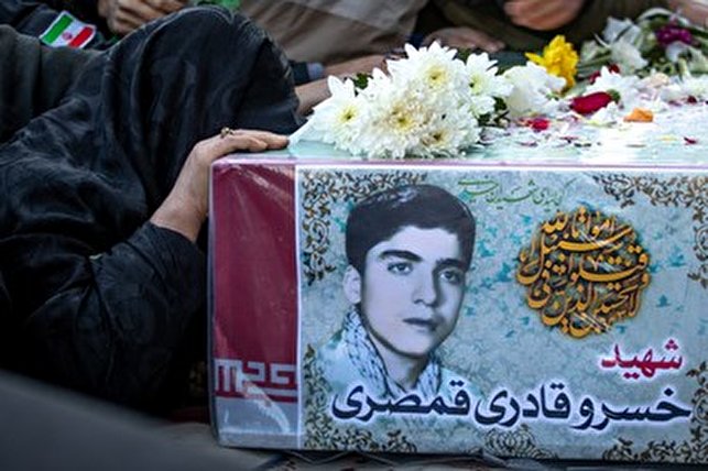 گزارش تصویری / آیین تشییع و خاکسپاری شهید تازه تفحص شده خسرو قادری قمصری