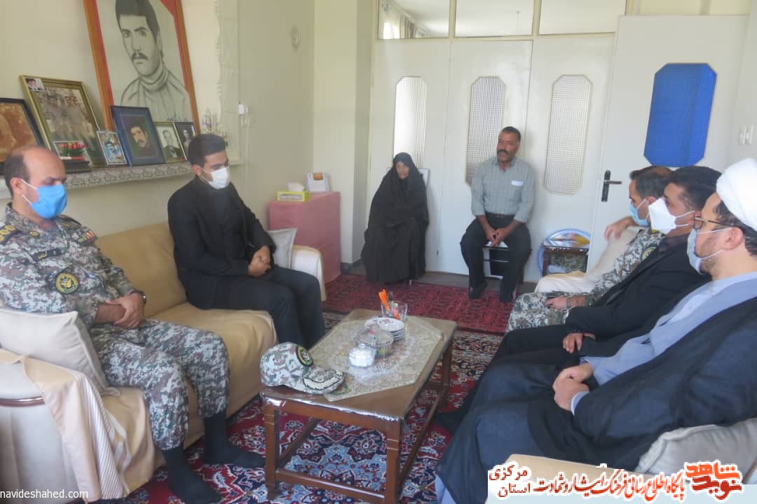 دیدار با خانواده شهدا به مناسبت هفته پدافند هوایی ارتش در شهرستان خنداب