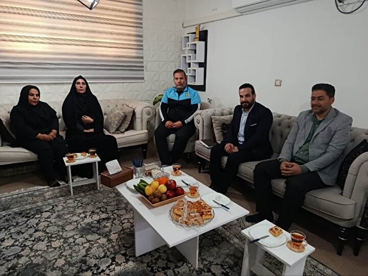 تداوم دیدارهای معنوی با خانواده شهدای «غریب در اسارت» در خوزستان