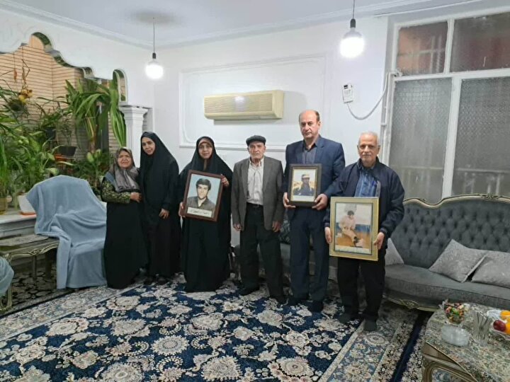 ادامه دیدارهای معنوی با خانواده شهدای «غریب در اسارت» در خوزستان
