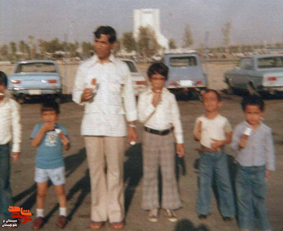 آلبوم تصاویر شهید«محمودرضا شیخ ویسی» منتشر شد آلبوم تصاویر شهید«محمودرضا شیخ ویسی» منتشر شد