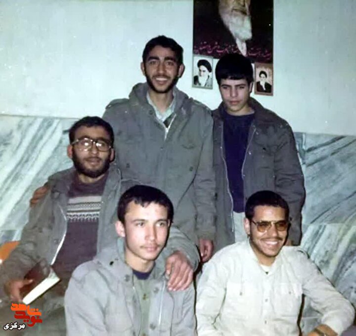 پنج همسفر تا آسمان؛ روایت عکسی از لبخندهایی که به شهادت رسیدند