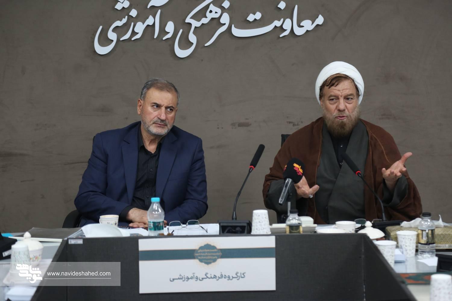 ایمان و معرفت، راز پیروزی جبهه حق در طول تاریخ بوده است