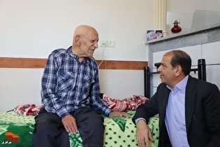 دیدار مدیرکل بنیاد شهید استان مرکزی با والدین...