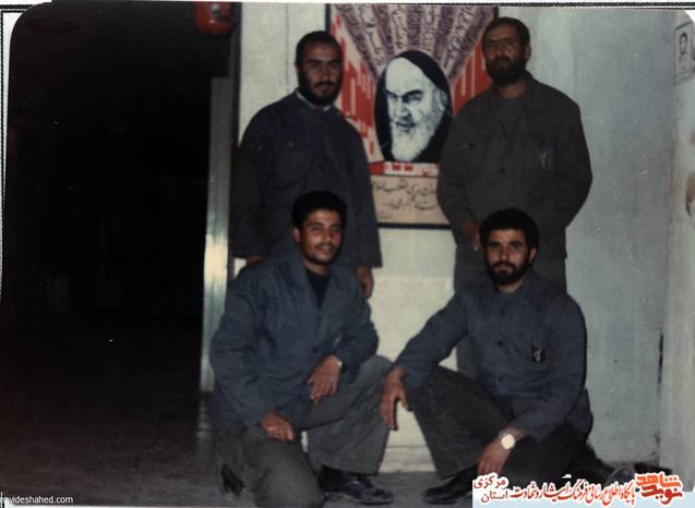 از چپ : ایستاده : جواد صالحی - شهید رحیم آنجفی - نشسته ک شهید محمد هدایتی - شهید حبیب اله صفری