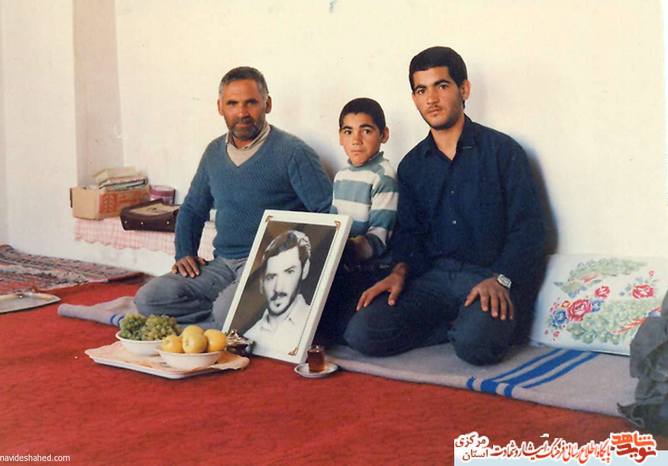 از چپ : محمدآقا باقری - ابراهیم باقری - علی باقری - آزاده فرج اله باقری