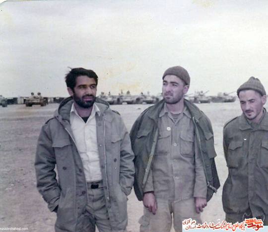 از چپ: صدر اله آقاخانی - شهید محمدحسین باقری - فرج اله اسدی