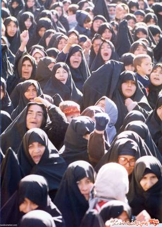 راهپیمایی مردم اراک در 22 بهمن 1365