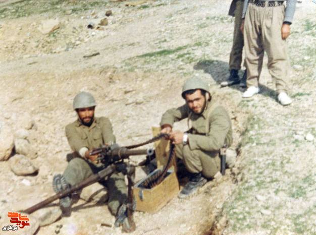 از چپ: شهید حبیب اله صفری - ناصری کبیری