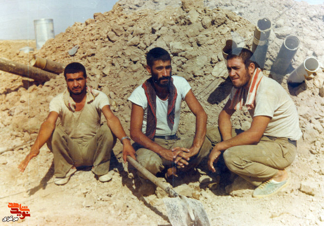 از چپ: حسین هاشمی - هوشنگ مرادی -ابراهیم نصیری