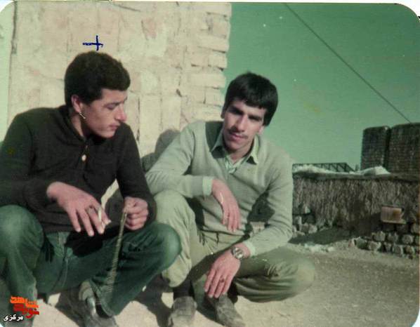 سمت چپ: شهید علیرضا شریفی