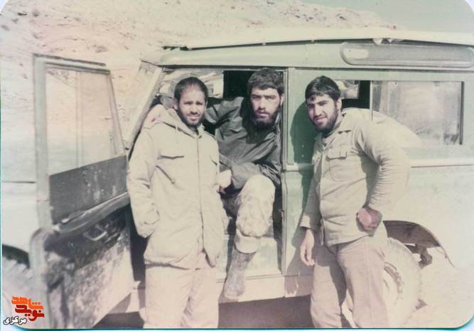 از چپ: برادر سبزی - شهید غضنفر داودآبادی - حسین اکبری