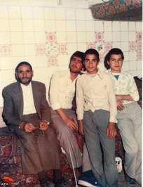 از چپ: غلامعباس حبیبی - شهید غضنفر داودآبادی  - احمد داودآبادی - مصطفی داودآبادی