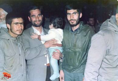 از چپ: حسینعلی شعبانی - تقی محمدی - محمد شعبانی (نوزاد) -  اسمعیل شعبانی